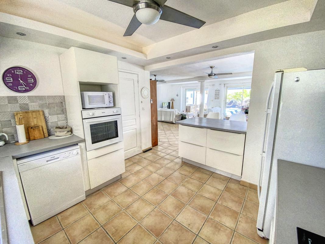 Location Villa 3 chambres Orient Bay St Martin-cuisine-15